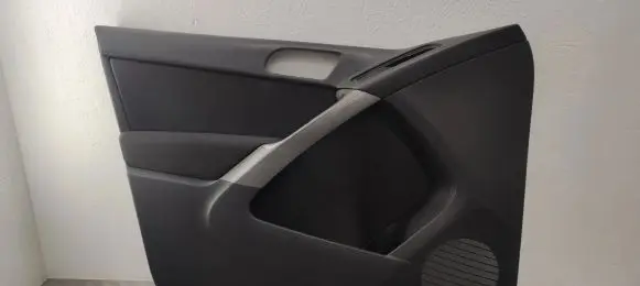Volkswagen Tiguan Front door card panel trim 5N0867011