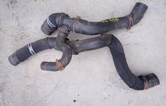 Skoda Octavia Mk2 (1Z) Engine coolant pipe/hose 1K0121049CA