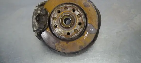 Seat Altea XL Front wheel hub spindle knuckle