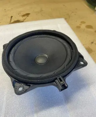 KIA Carens III Rear door speaker 96330A4000