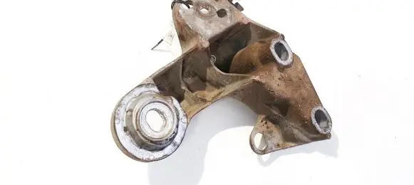 Audi A4 S4 B5 8D Engine mounting bracket 8d0199352g