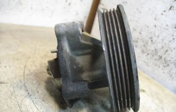 Mercedes-Benz A W168 Water pump 1662010210