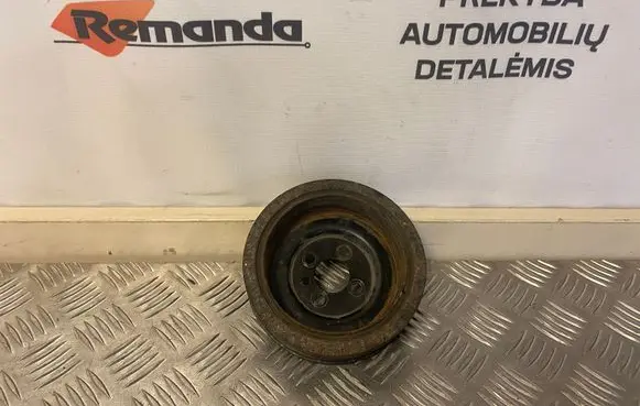Volkswagen Golf V Crankshaft pulley 03G105243
