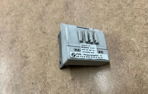 BMW 3 E46 Yaw turn rate sensor 65756923215 6923215