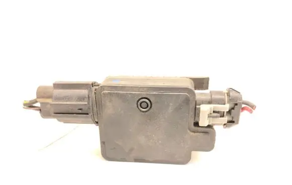 Volvo V40 Fan control module 940009301