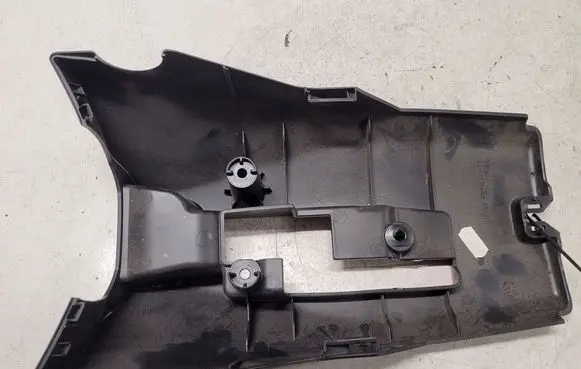Volvo V40 Steering wheel column trim 1303815
