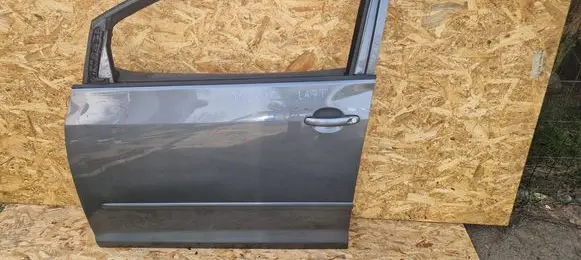 Volkswagen Golf VI Front door