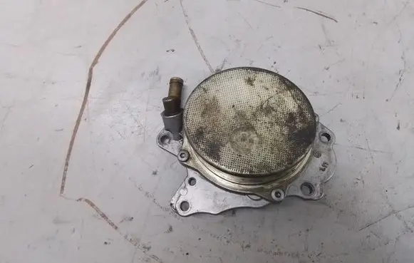 Volkswagen Transporter - Caravelle T5 Vacuum pump