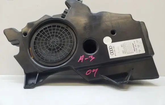 Audi A3 S3 A3 Sportback 8P Subwoofer speaker 8P3035382 7606500216