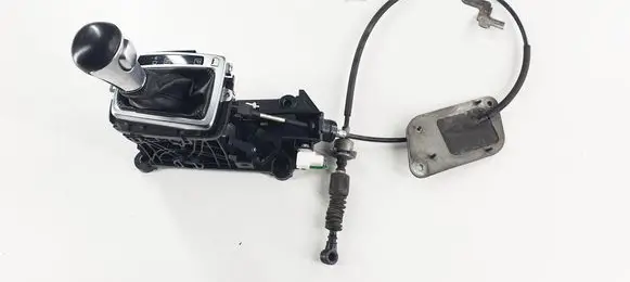 Suzuki Kizashi Gear selector 