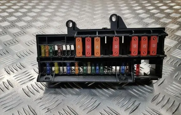 BMW 7 E65 E66 Fuse box set 6113690058204