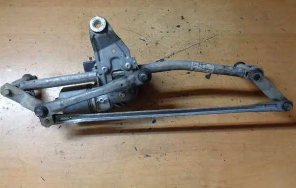 Volkswagen PASSAT B7 Front wiper linkage 3AC955119