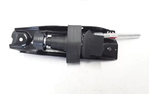 Volvo V70 Front seatbelt 39818796