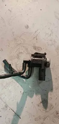 Volkswagen Tiguan Turbo solenoid valve 1K0906283A