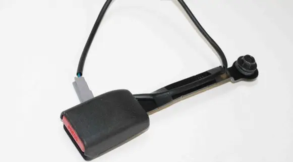 Mazda 3 II Front seatbelt buckle