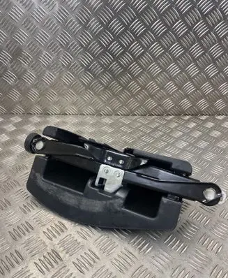 Audi A4 S4 B8 8K Lift Jack 8K0011031K