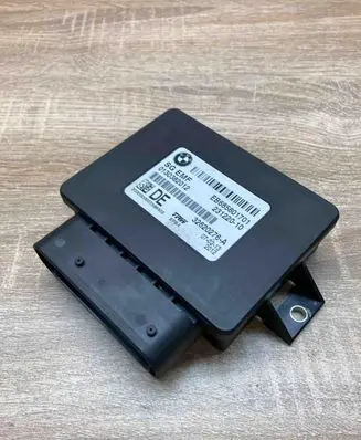 BMW 5 F10 F11 Hand brake control module 6858017 23122010