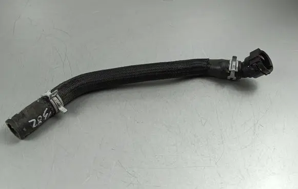 Engine coolant pipe/hose