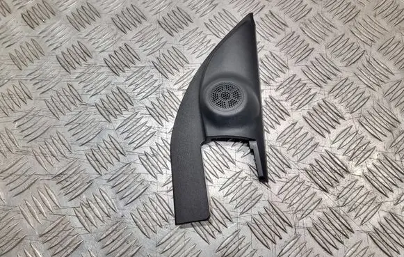 Front door high frequency speaker