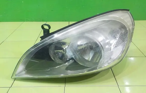 Volvo S60 Headlight/headlamp 89905473
