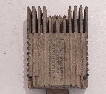 Mercedes-Benz E W124 Coolant fan relay A0225456232 E5001003 62ESG300
