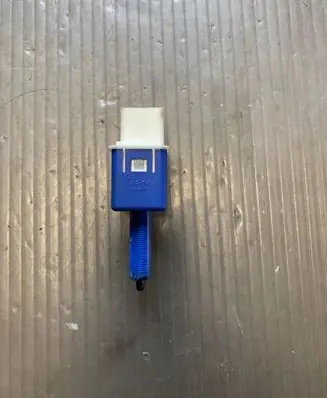 Honda CR-V Brake pedal sensor switch M49351 140921