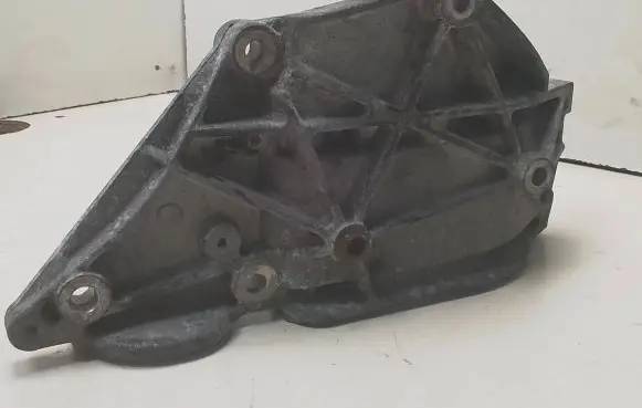 Peugeot 407 Generator/alternator bracket 9650034280