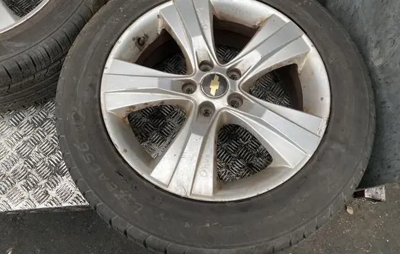 Chevrolet Captiva R18 alloy rim