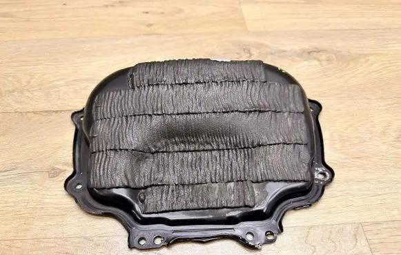 Audi A8 S8 D4 4H Air filter box cover 06E109285L