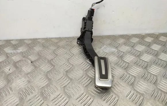 Volkswagen PASSAT B8 Accelerator throttle pedal 5Q2723503D