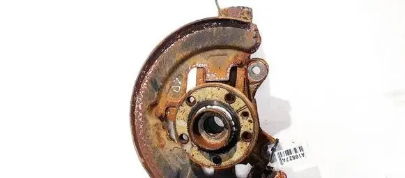 Volvo XC70 Front wheel hub 
