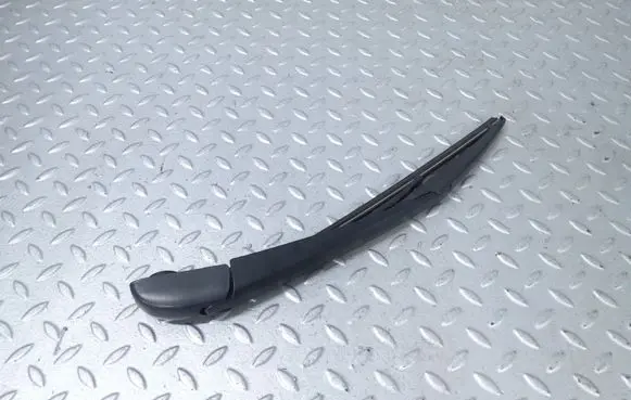 Toyota Yaris XP210 Rear wiper blade arm 85241K0010 85242K0010