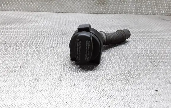 Mercedes-Benz A W169 Oil fill pipe A6400100369