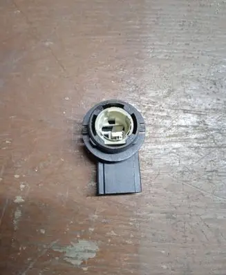 Volkswagen PASSAT B6 Tail light bulb cover holder 1K6945259 32CP