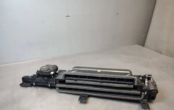 Tesla Model 3 Highland A/C air flow flap actuator/motor 178300300B