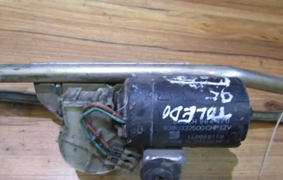 Seat Toledo I (1L) Wiper motor 1l0955119 9390332500chp