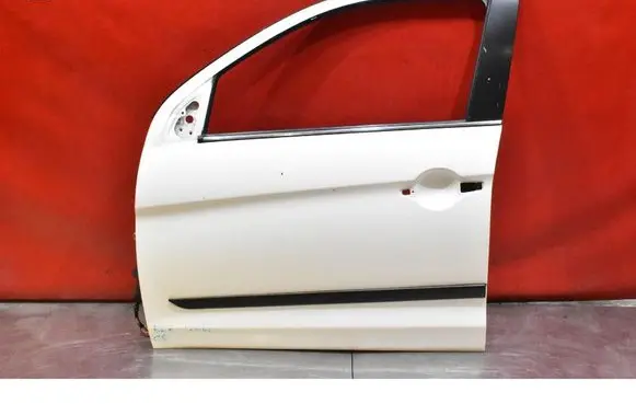 Mitsubishi ASX Front door 