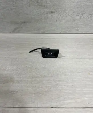 BMW 3 F30 F35 F31 Tailgate/boot open switch button 9275119
