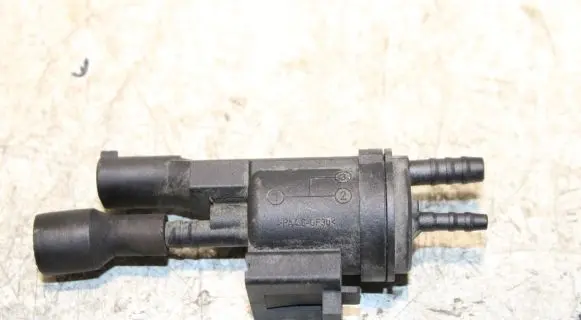 Mercedes-Benz A W169 Turbo solenoid valve 0025401497