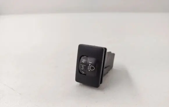 Toyota Avensis T270 Headlight level height control switch
