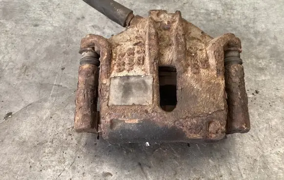 Citroen C4 I Front brake caliper