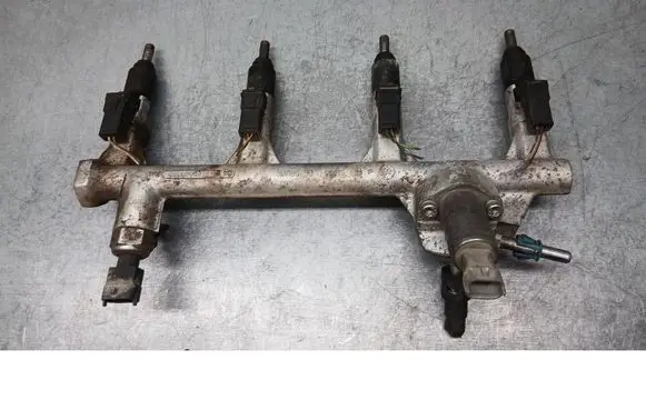 Opel Vectra C Fuel injector supply line/pipe 55351030