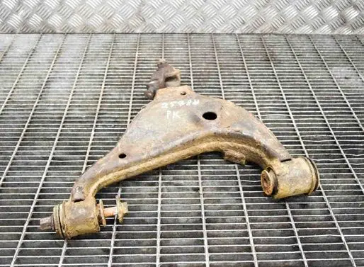 Toyota Hilux (AN10, AN20, AN30) Front lower control arm/wishbone