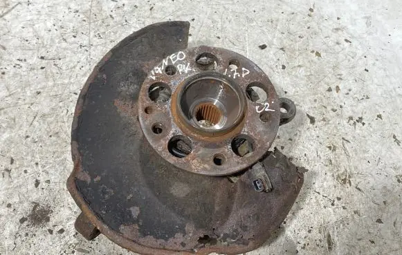 Mercedes-Benz Vaneo W414 Front wheel hub spindle knuckle