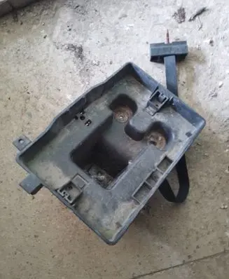 Ford Mustang V Battery box tray 