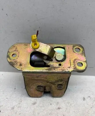 Mitsubishi Carisma Tailgate/trunk/boot lock/catch/latch