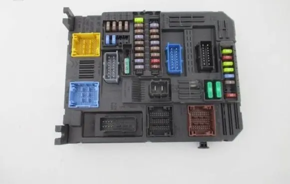 Citroen C3 Central body control module 9819851280