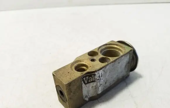 Air conditioning (A/C) expansion valve