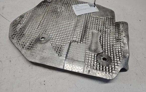 Audi Q7 4L Heat shield in engine bay 7l0825616