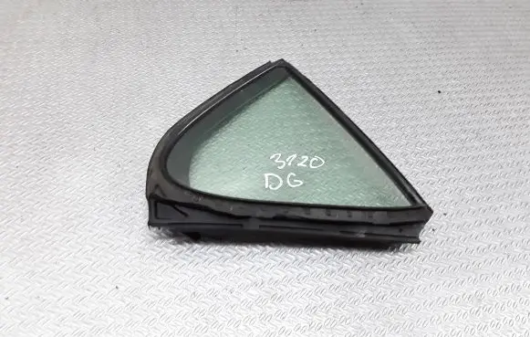 Lexus IS 220D-250-350 Rear vent window glass 